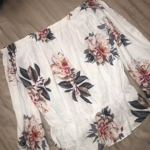 Off The Shoulder Floral Top 🔥